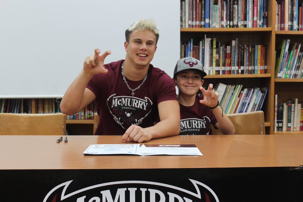 _Cameron_pate's tweet photo. Signed. @McMURRYFOOTBALL https://t.co/Oz4t2wb4zA