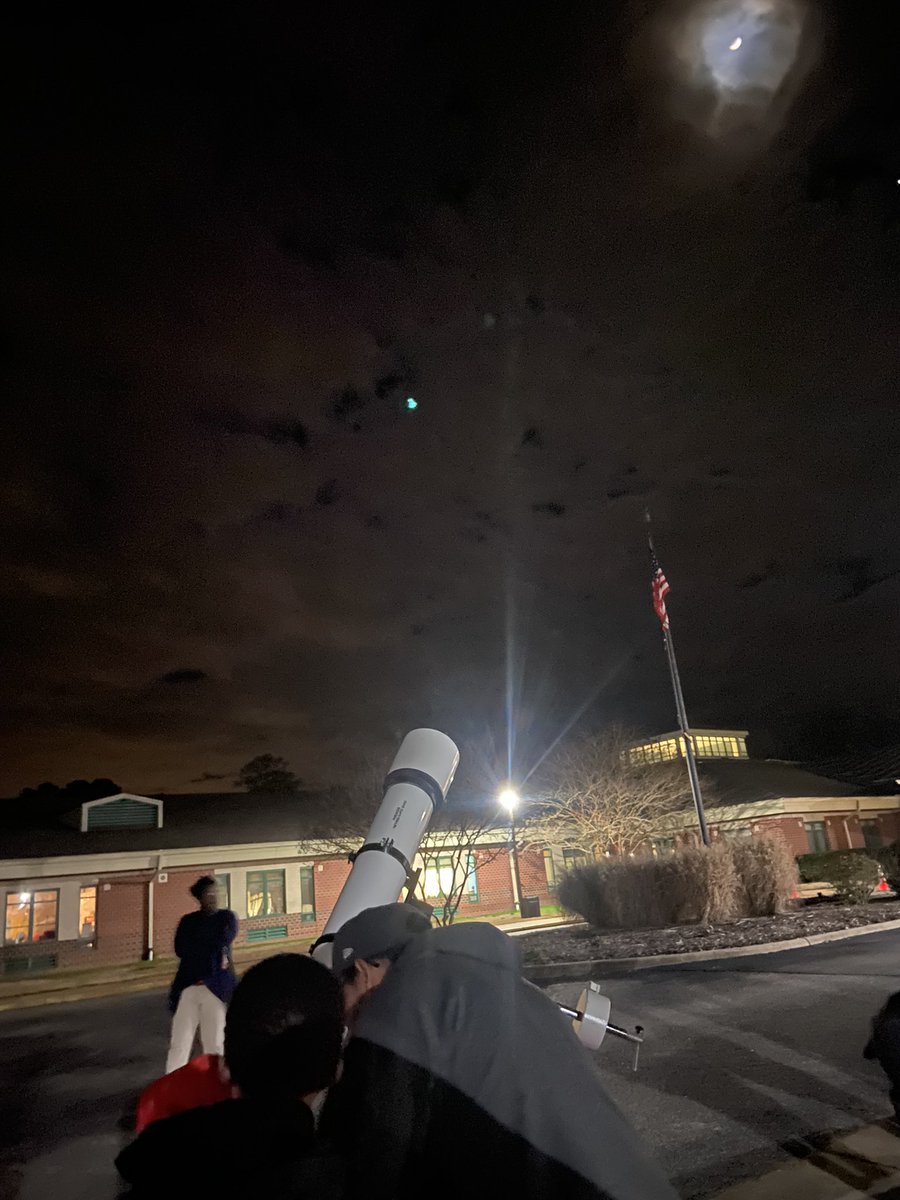 nstreet_teaches's tweet photo. Our amazing STEAM teachers @PamHall2inspire @KVukSTEM hosted a fun filled family STEM night! Ss explored a variety of stations that showcased anything from ๐ฅ to the ๐.We got to see the moon!#isleSTEM #isleEXPLORE #isleLEARN @CarrolltonES https://t.co/7p35JgAoop