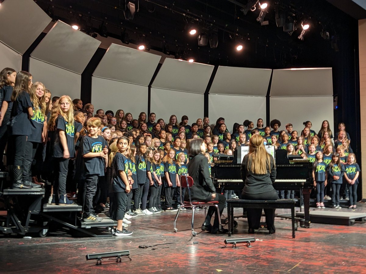 Congrats to the 4th Grade All-District Honor Choir and their conductor Mr. Carlos Saenz, on an amazing concert tonight!! There's some incredible teaching going on in our elementary music programs!