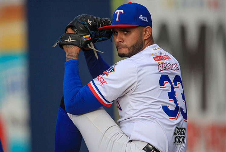 Erick Leal hoy lanzando la final ante Leones: 6.0 IP, 3HP, 0 CP, 2 BB y 4K. ¡DANDO CÁTEDRA NUESTRO MUCHACHO!🥵💪🏻⚓️