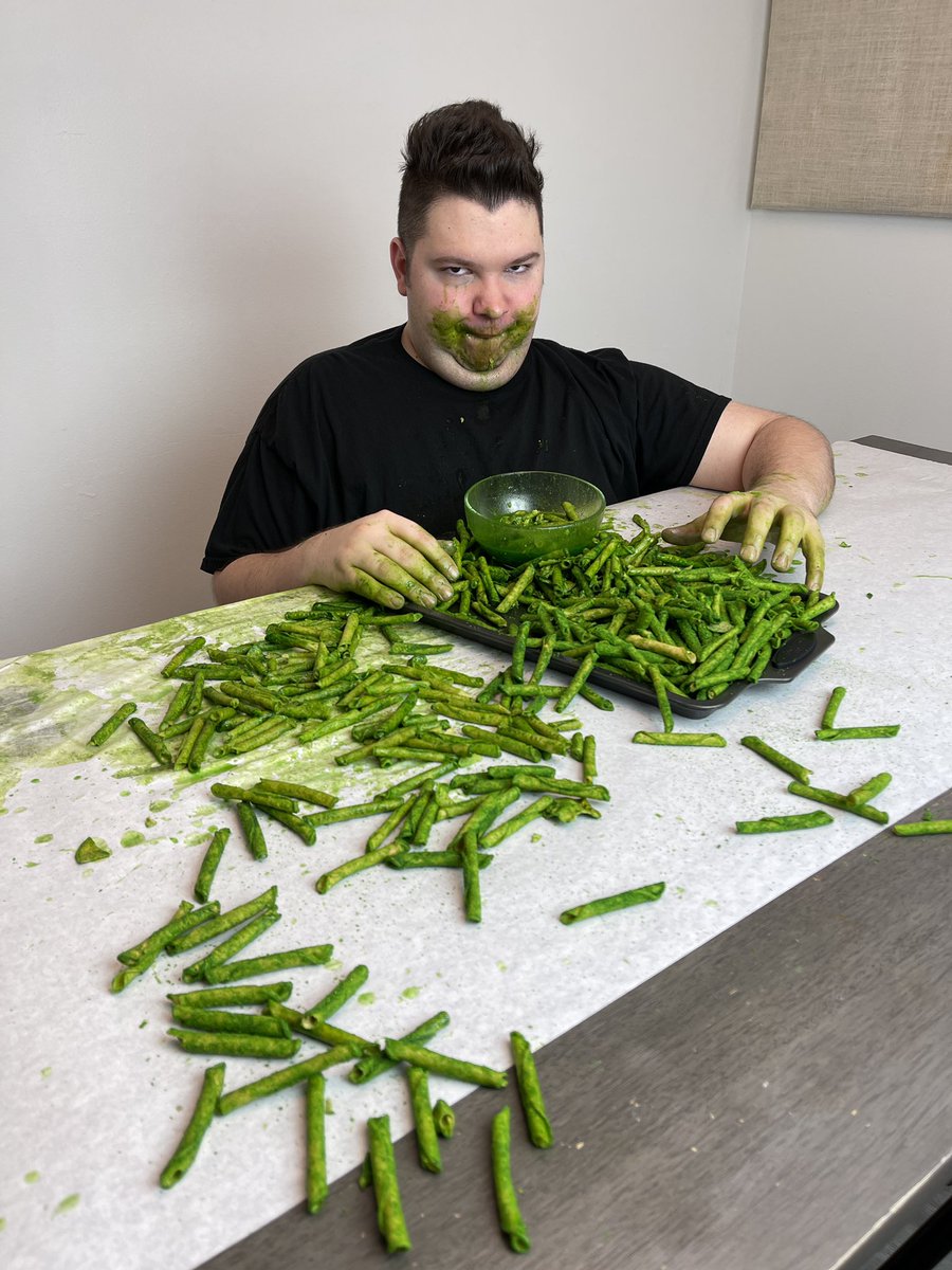 realnikocado tweet media