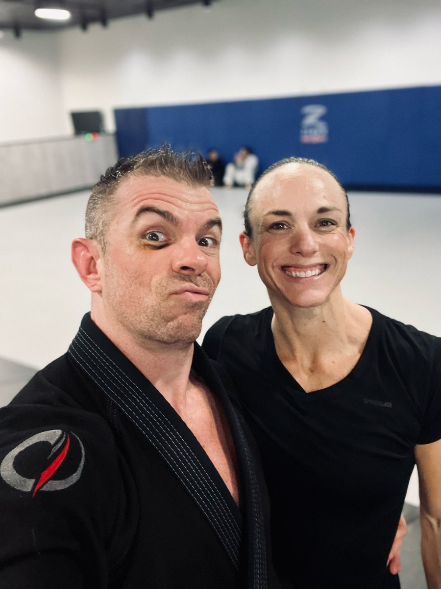 jonathanmntgmry's tweet photo. BJJ with the better half is always the best part of the day… 💪😍🤙

@echelonfront 
@jockofuel
#DEFReset Day 26 #dotheworkwintheprize #iamfirstin #getafterit https://t.co/TpzBpYVCRH