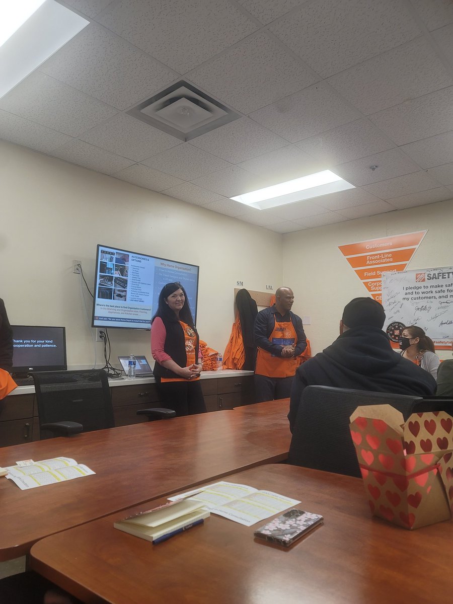 lyoaab's tweet photo. Thank you, Elisa, Danny, and Jimmy, for an amazing HDIS experience training. Great information and selling techniques. We are all going back to our stores fired up and ready to share it with our associates 🔥🔥💥💯 @Fuerstenberg15 @samantha_giese @LewisHom  @laroldan32 https://t.co/qOfOS14BWV