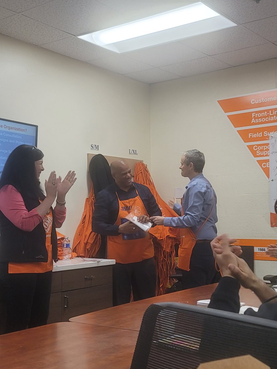 lyoaab's tweet photo. Thank you, Elisa, Danny, and Jimmy, for an amazing HDIS experience training. Great information and selling techniques. We are all going back to our stores fired up and ready to share it with our associates 🔥🔥💥💯 @Fuerstenberg15 @samantha_giese @LewisHom  @laroldan32 https://t.co/qOfOS14BWV