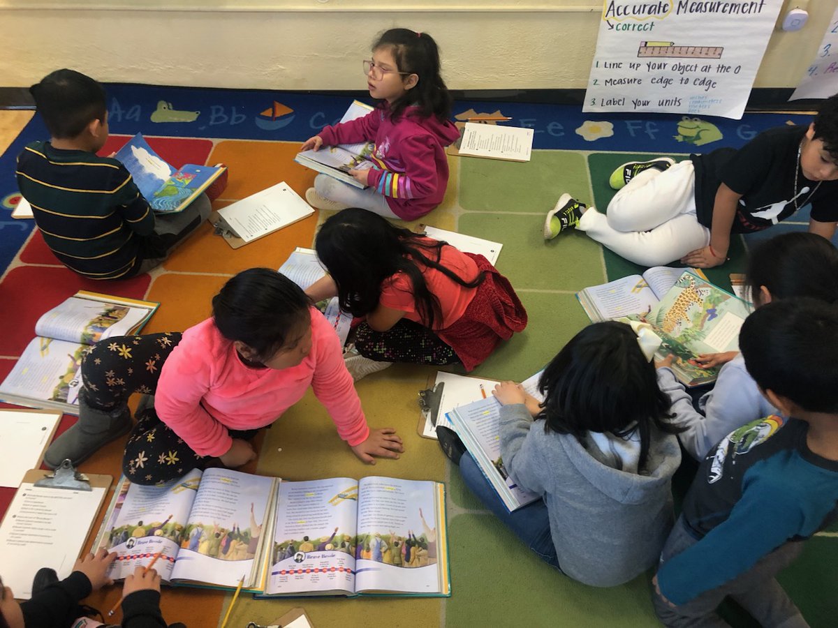 catron_amber's tweet photo. Kids in text = happy heart ❤️ #MasteryMatters #MultilingualMustangs #DifferenceMakers https://t.co/4ZiyO58aR5