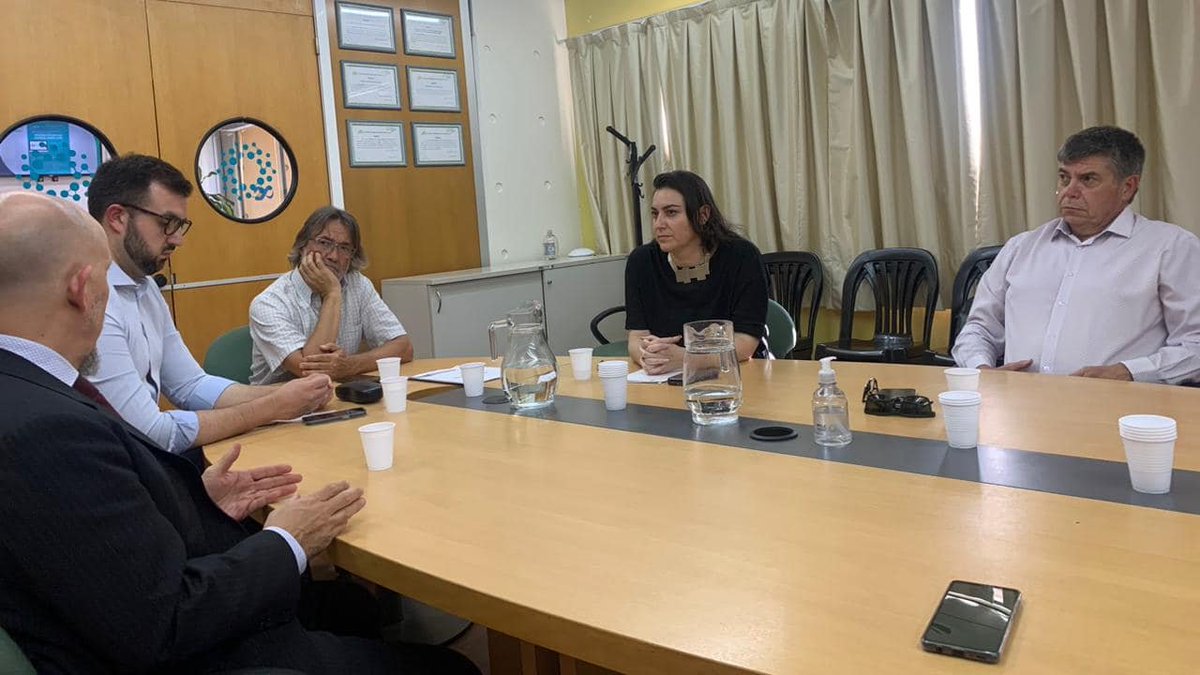 CienciaSantaFe's tweet photo. #SantaFeAlMundo | Recibimos al Embajador Argentino en Egipto, Gonzalo Urriolabeitia 🇦🇷🇪🇬
🔬📍 Recorrimos instituciones y empresas del ecosistema santafesino, nos reunimos en la @BCSF_Oficial con empresas del sector de maquinaria agrícola; y visitamos el @PTLCSAPEM. https://t.co/le1AhJSEWt