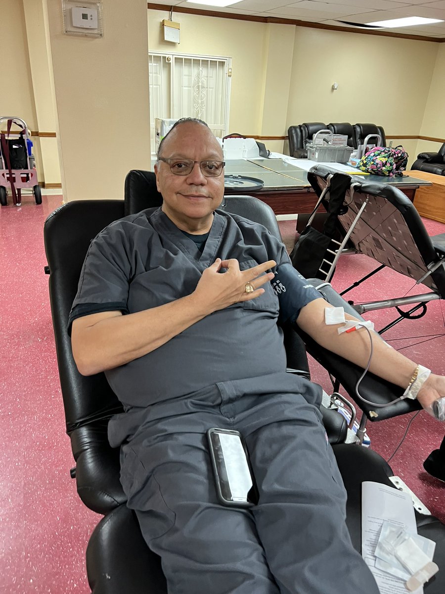 DrSetItOff's tweet photo. The Mobile Alumni Chapter of Kappa Alpha Psi, Fraternity Inc. & @MobileKL Blood Drive was a success. We met our goal of 15 units plus. 🩸👌🏽#DrSetItOff @kapsi1911 https://t.co/fGZ8202Hng
