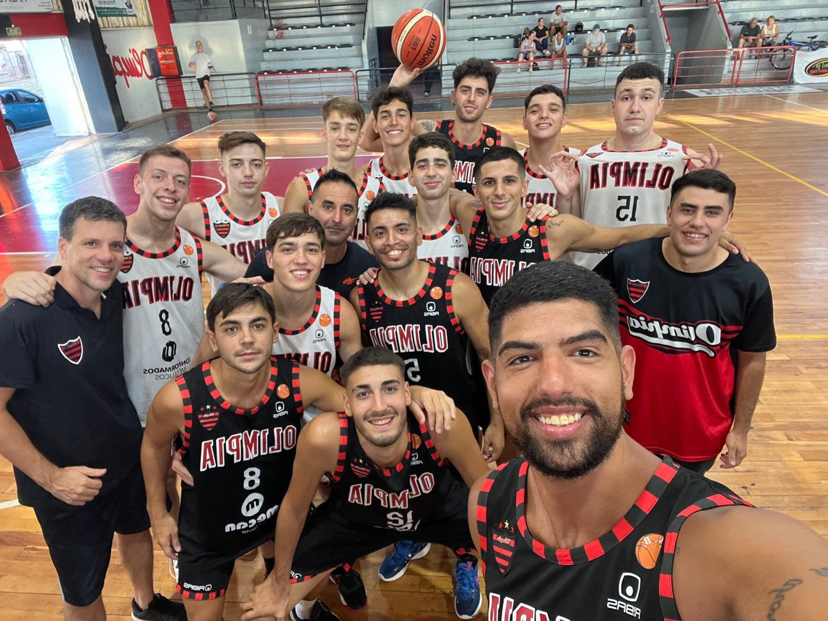 OctavioLagger's tweet photo. Que se venga #LaLigaFederal🏀 🔴⚫ #OBBC https://t.co/8gv56jI5AE
