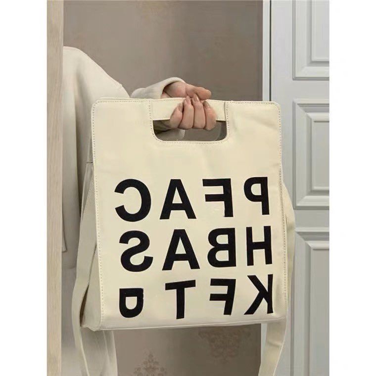 mntxstore_'s tweet photo. (pre order) กระเป๋าสะพายข้างสี่เหลี่ยม🤍
ขนาด 34x15x39 cm
ราคา 250 ค่าส่ง 40/60
#กระเป๋าสะพายข้าง #กระเป๋าผ้า #พรีออเดอร์จีน https://t.co/Y3HckKgqNU