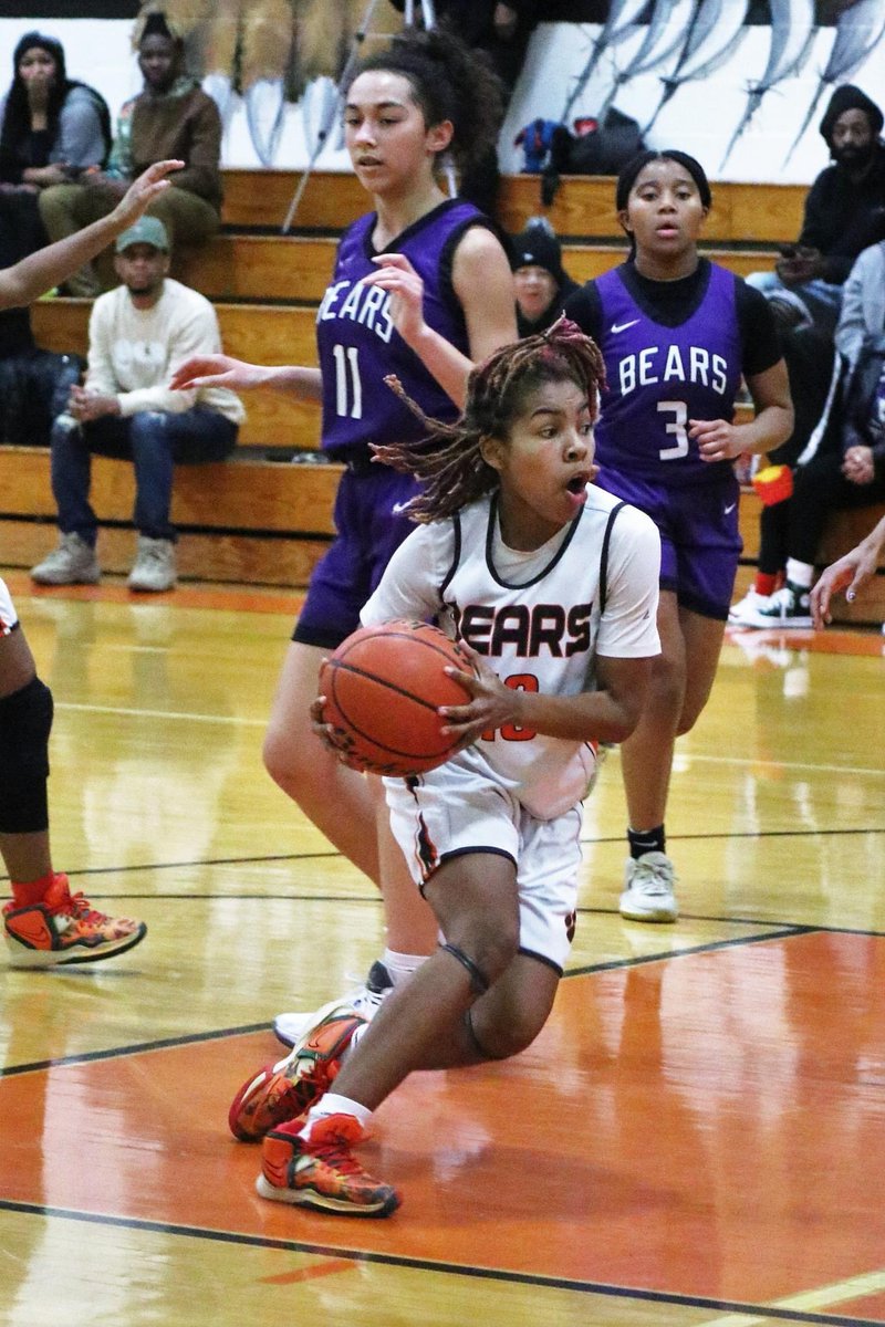 cjwade0312_wade's tweet photo. Iyanna Wade With 50 points in the win vs steel valley https://t.co/s5GDC2dm8s