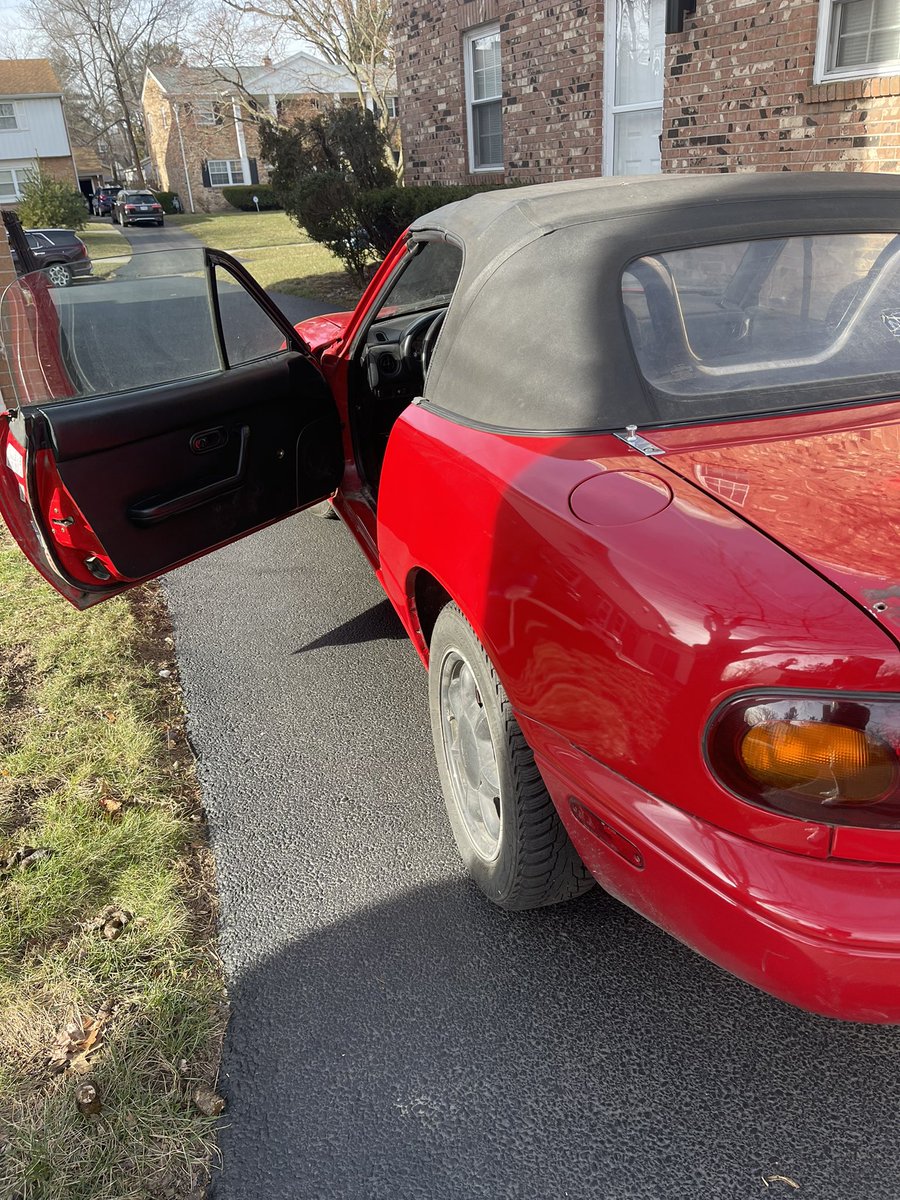 RhyOrz's tweet photo. she runs n drives now! https://t.co/8eGHuzFyzU