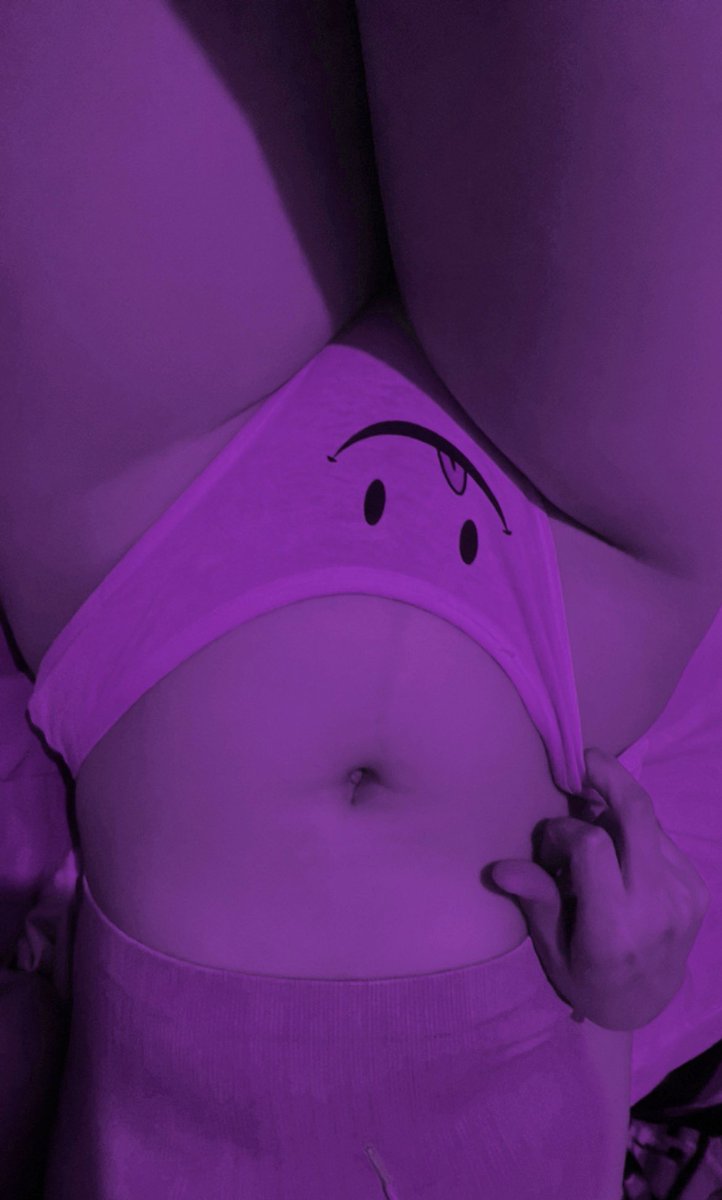 catyhefting's tweet photo. La sonrisa que mas te gusta amor 😰😰🌸🥰 

jsjs bonita noche 🌸 https://t.co/E6ecvZ52T3