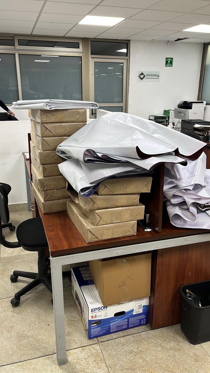 Descubren propaganda en contra de la Jefa de Gobierno

Queda documentado, en la <a href="/AlcCuauhtemocMx/">Alcaldía Cuauhtémoc</a> que gobierna Sandra Cuevas, el Contralor da fe de la existencia de publicidad en contra de la Dra. <a href="/Claudiashein/">Claudia Sheinbaum Pardo</a>

¡Flagrante violación a la Ley Electoral!

#EsContraClaudia