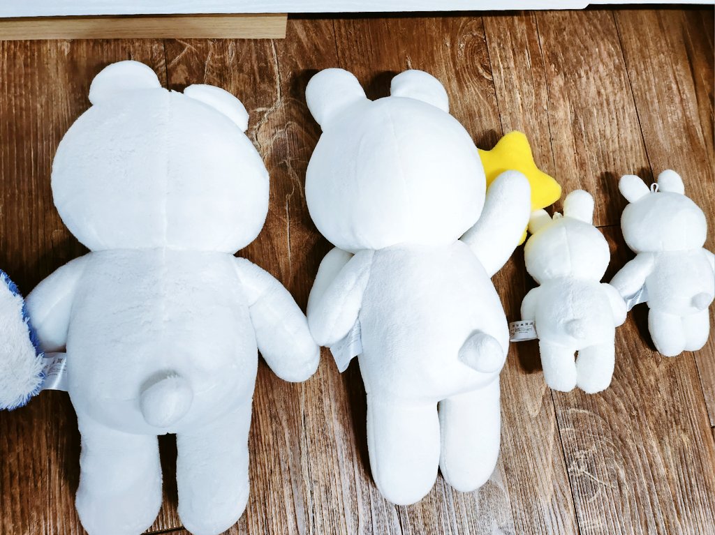 HOGISIM_Today's tweet photo. 과탄산소다
빨래할 때 1리터당 0.3그램 정도 넣고 온수세탁 불림모드 하면 꼬질한 하얀 인형들이 깨끗해집니다
피 묻은 의류나 노래진 흰 셔츠 기강 잡기에도 좋다고 합니다 https://t.co/toYtHXPf6s