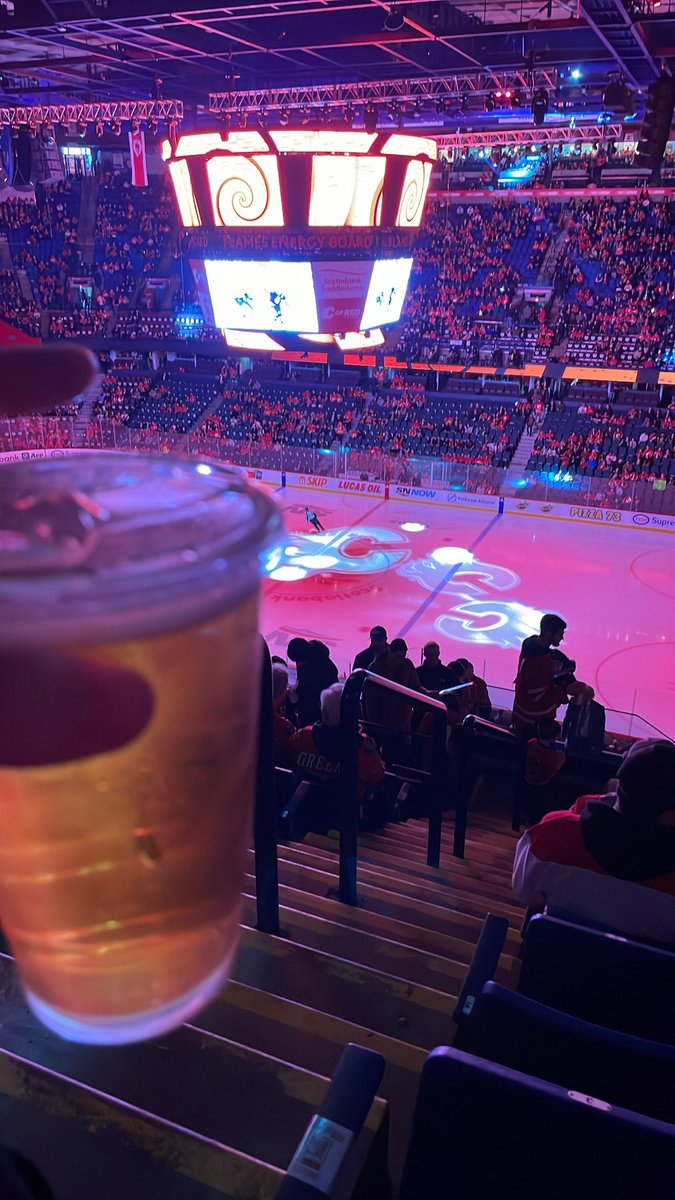 MolsonAlbertan's tweet photo. #ohfuckyeah https://t.co/U7UysZkYNf