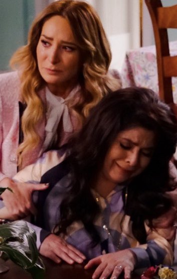 Produccionof's tweet image. Olga: Mi papá mató a Patricio… ¡Lo mató! Descubre que pasará en el #GranFinal #CoronaDeLágrimas2 6:30 pm. @elgueromex  @victoriaruffo @geraldinebazan