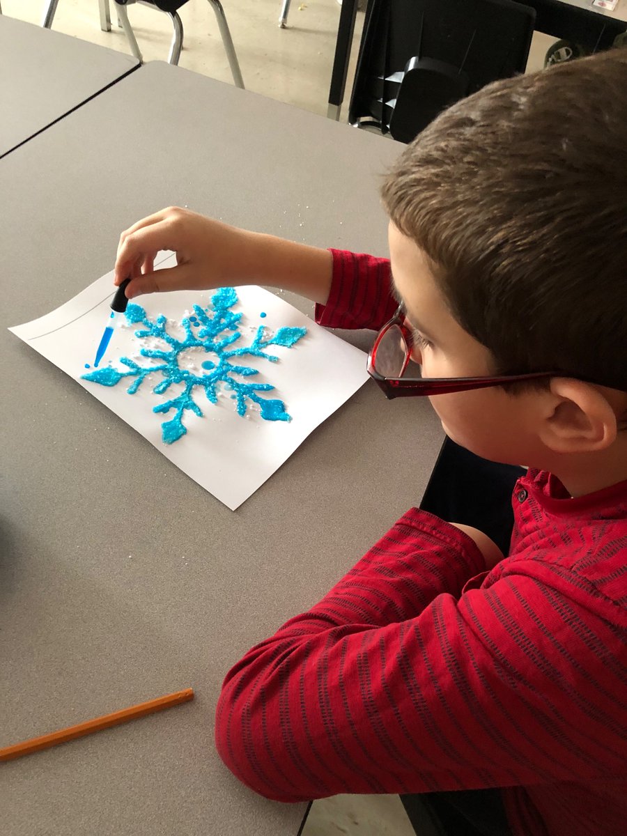 Miss_J_Piazza's tweet photo. Snowflake salt paintings were a hit today! https://t.co/yDxqeVCCHS