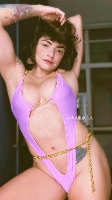 &eacute; de ouro viu? https://t.co/TkiVybnCQs