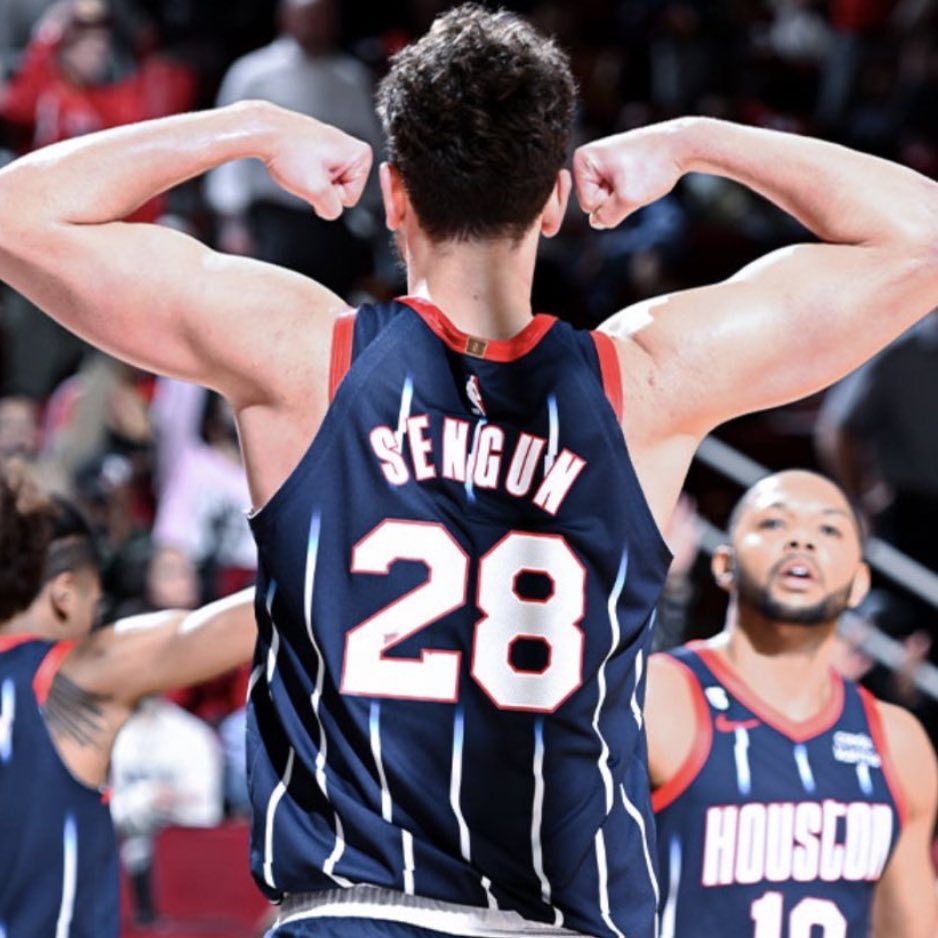 BradeauxNBA's tweet photo. Alperen Şengün recorded his 9th straight 5 assist game today, which is an NBA record for Centers under 21. https://t.co/WkIcwQHbzd