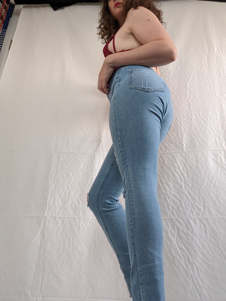 Mia Moore on Twitter: "get access to nearly 800 exclusive photos for