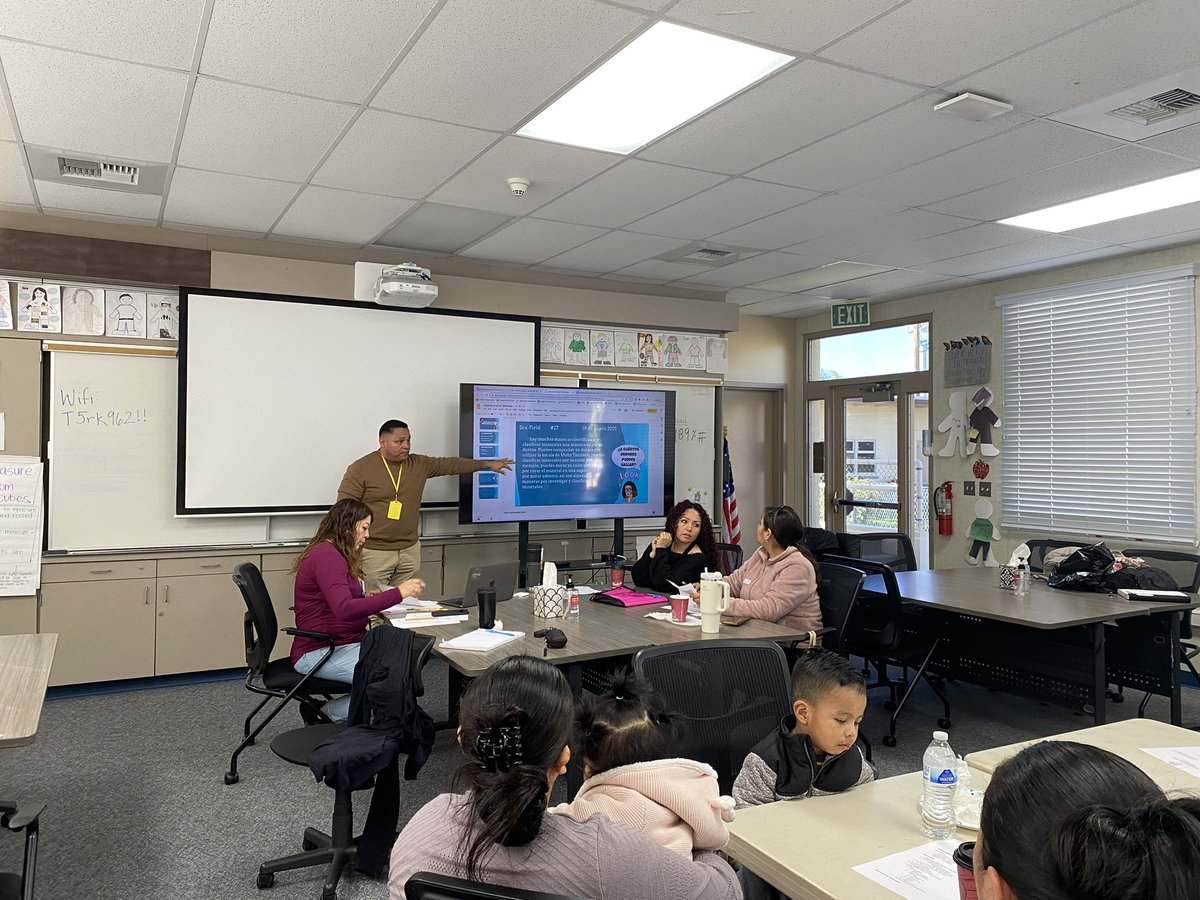 maextro12's tweet image. Our #ELAC committee discussed #ELPAC (English) &amp;amp; @LASLinks (Spanish) assessments that are used to measure language proficiency. Maestra Ferreira also reviewed parent survey and #MCaP &amp;amp; @CABEBEBILINGUAL parent sessions! @FUESDSchools #VivaMaieEllis