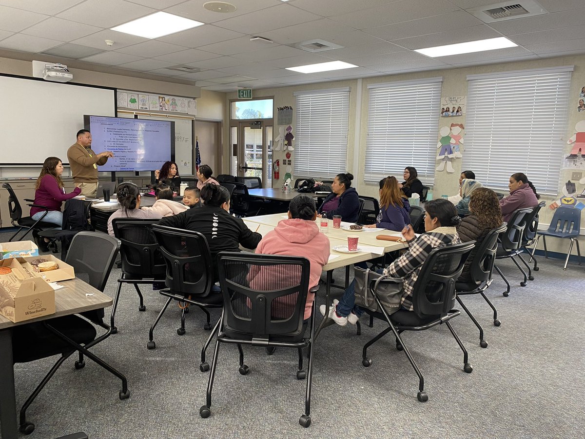 maextro12's tweet image. Our #ELAC committee discussed #ELPAC (English) &amp;amp; @LASLinks (Spanish) assessments that are used to measure language proficiency. Maestra Ferreira also reviewed parent survey and #MCaP &amp;amp; @CABEBEBILINGUAL parent sessions! @FUESDSchools #VivaMaieEllis