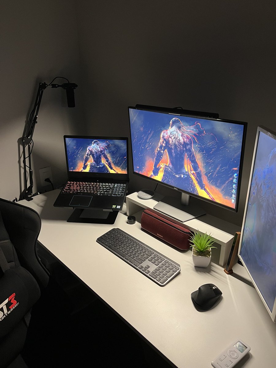 geracaosmartbr's tweet photo. Tô fazendo uma série e montando um setup bonitinho. Vamos comigo nessa? Tô mostrando tudo a partir de hoje lá no Instagram! Até lá!
#setupgamer #gamer #setup2023 #rgb https://t.co/tPHOuCC2Qj