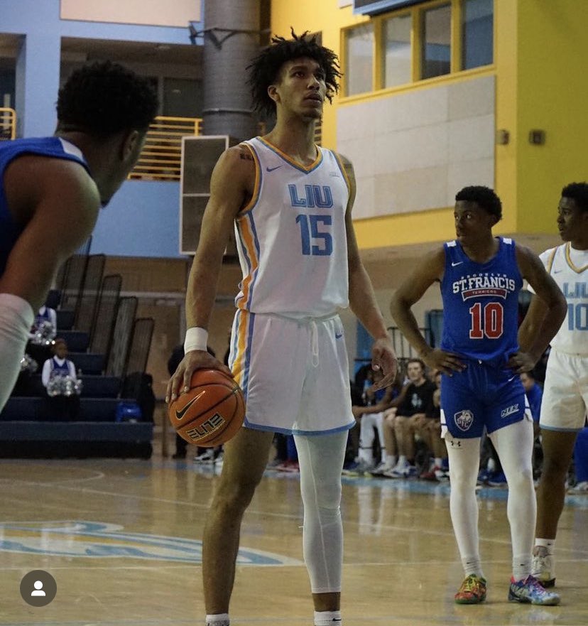 MarcRenelique's tweet photo. #KillersKILL 🔥🏀❤️ Someone had his best college career game thus far tonight 18pts 9rebs 2asts and the WIN … Proud of you Kid @870cjd your Upside is IMMENSE … STAY FOCUS and Stay DANGEROUS #HardWork #Patience #Reach4TheStars ✨ @870cjd https://t.co/zKKhwOAPJm