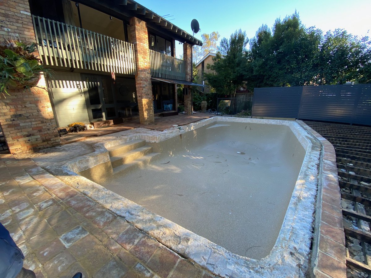 mypoolpainter's tweet photo. See this before and after https://t.co/6JvlmNXkWR
