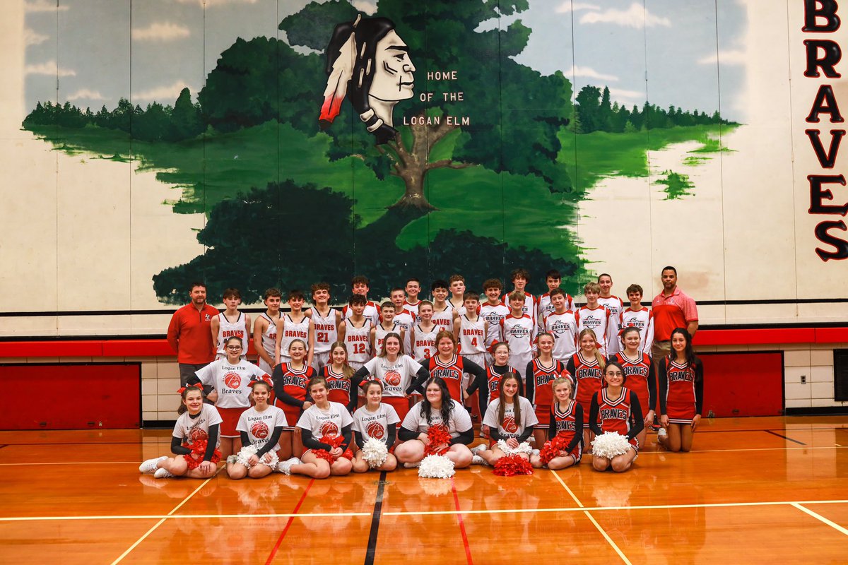 ava_neff's tweet photo. One of the lasts in the Logan Elm High School gym. 
@loganelmschools https://t.co/sxfiQ7RMcI