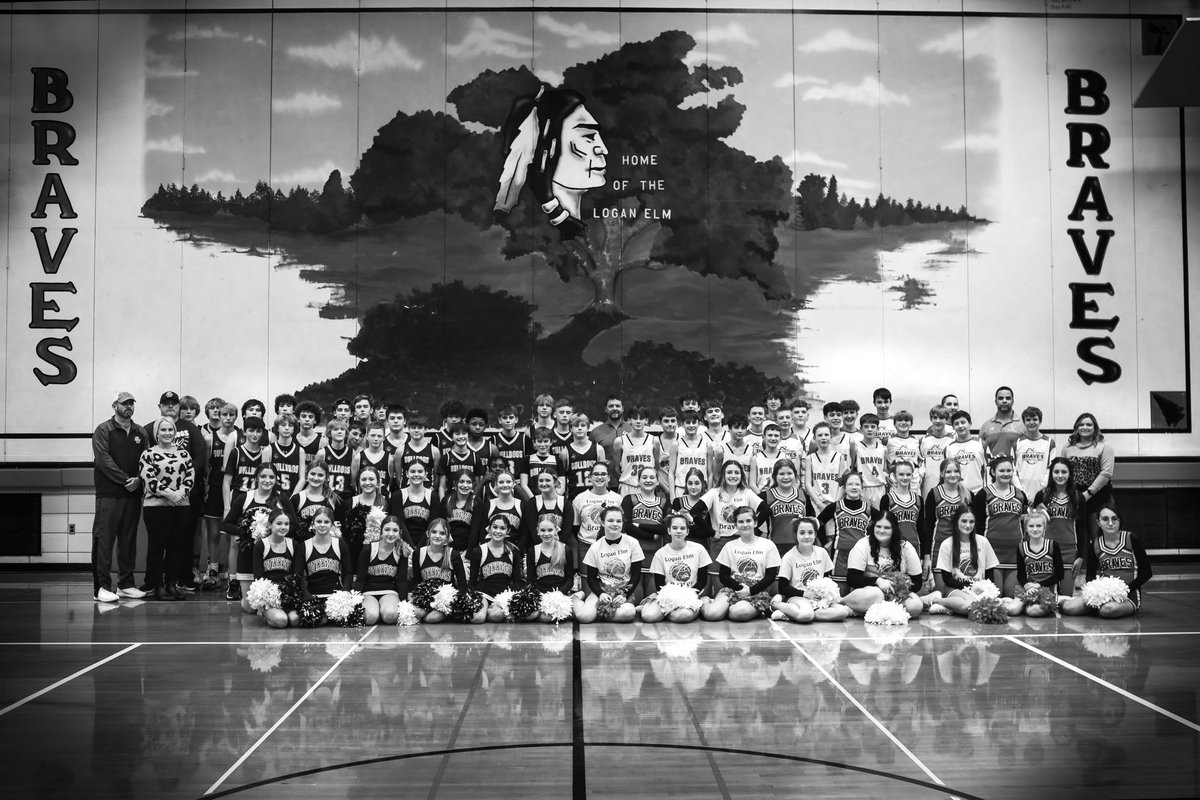 ava_neff's tweet photo. One of the lasts in the Logan Elm High School gym. 
@loganelmschools https://t.co/sxfiQ7RMcI