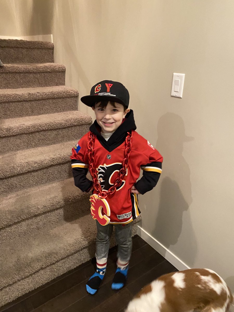 zinny2e's tweet photo. @NHLFlames My son is heading there tonight  for his first flames game! https://t.co/fDsn3SpMw3