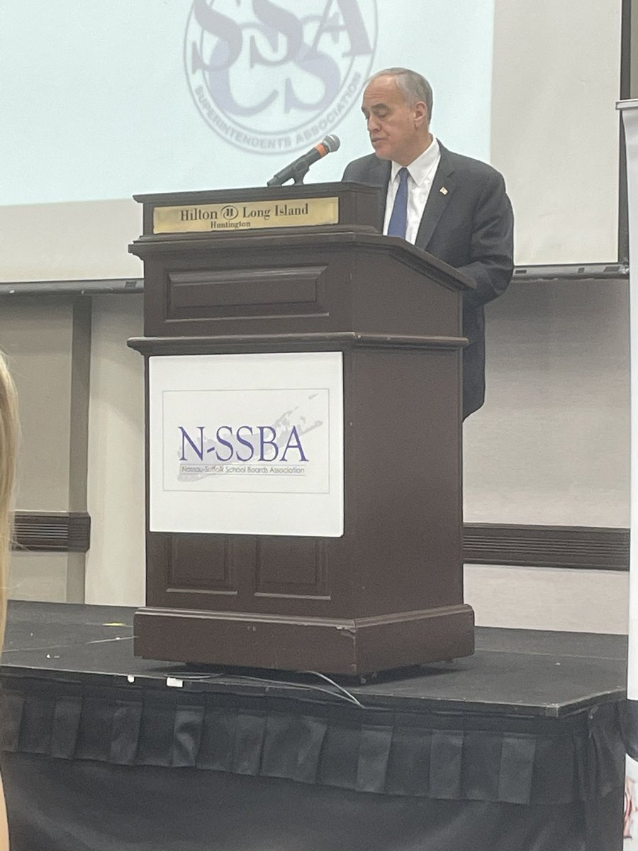 jim_polansky's tweet photo. Had the privilege of hearing from Comptroller DiNapoli at tonight’s joint N-SSBA/NCCSS/SCSSA conference. Exceptionally knowledgeable, professional and personable. Proud to have his fiscal oversight in New York State. #SCSSA @NYSComptroller https://t.co/4AHbOMk1HQ