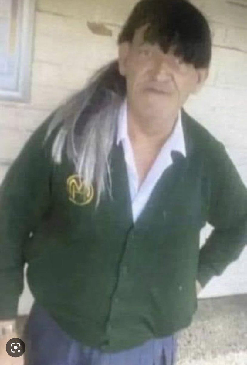 woman_face_'s tweet image. Here’s the man @EssexPoliceUK say is “no threat” to children. They’ve told parents to stop sharing his picture, even though he’s been hanging around a school and bus stop in this outfit. When he harms a child, it’ll be their fault. #transpredators #pedos #TransWomenAreConMen