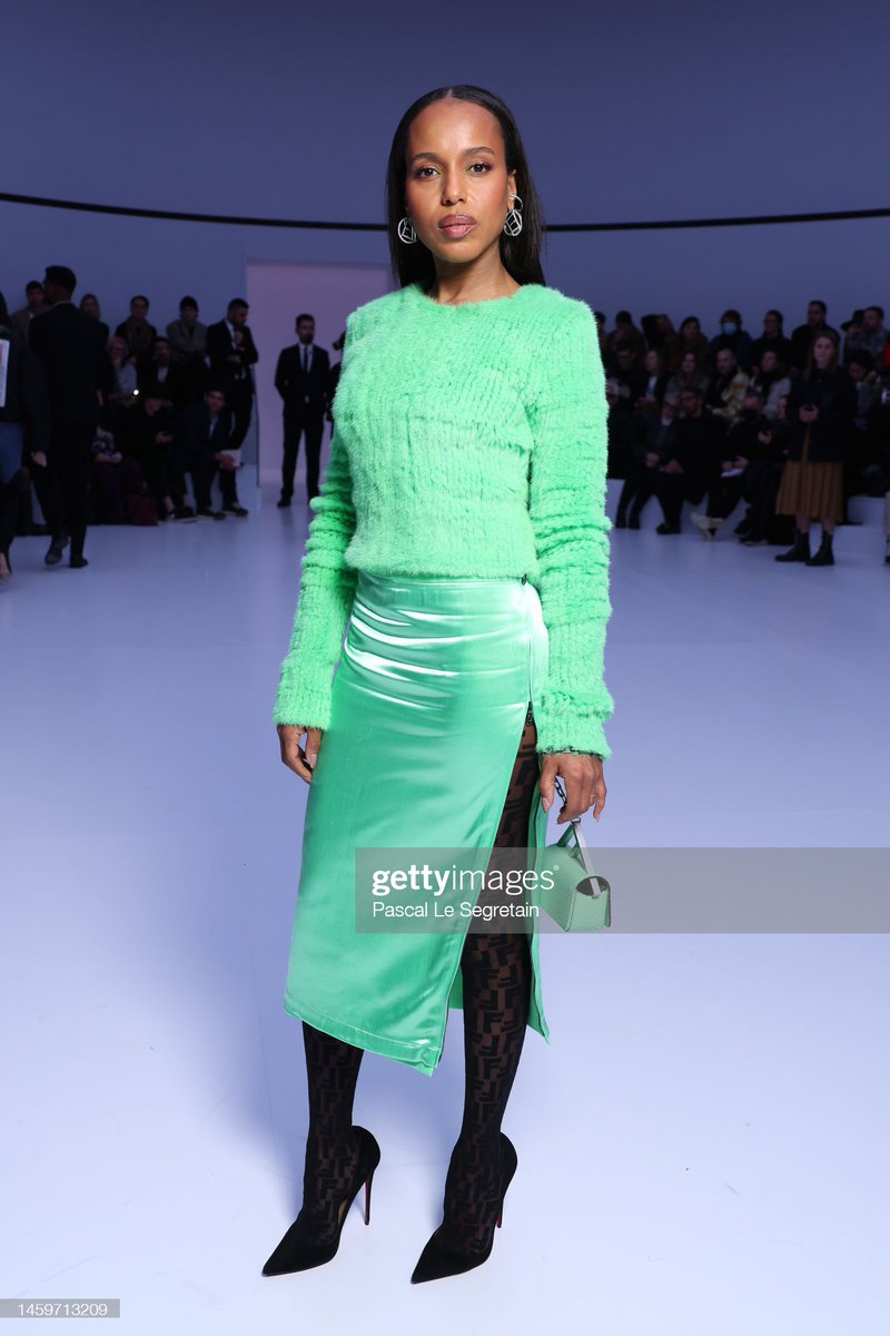 GettyVIP's tweet photo. Law Roach and Kerry Washington attend the Fendi Couture fashion show in Paris, France. 

More 📷 #ParisFashionWeek 👉 https://t.co/3y9lPPYFKh https://t.co/HmhXzlmxxI