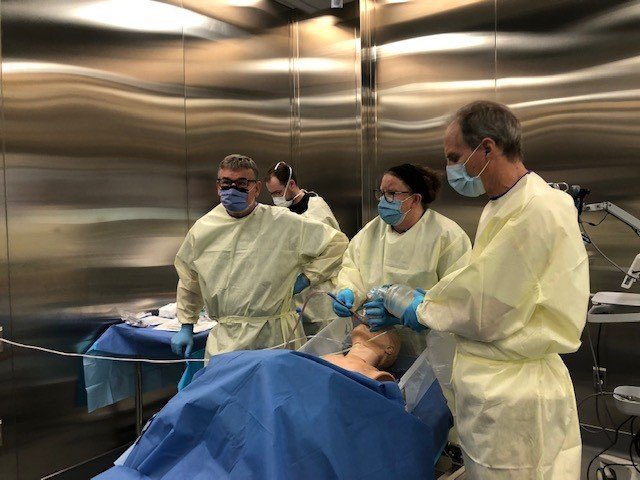 TheResusCourse's tweet image. Massive upper GI bleed simulation on SALAD manikin with @ParxEM during our first course #FOAMed #FOAMcc #emergencymedicine @jducanto