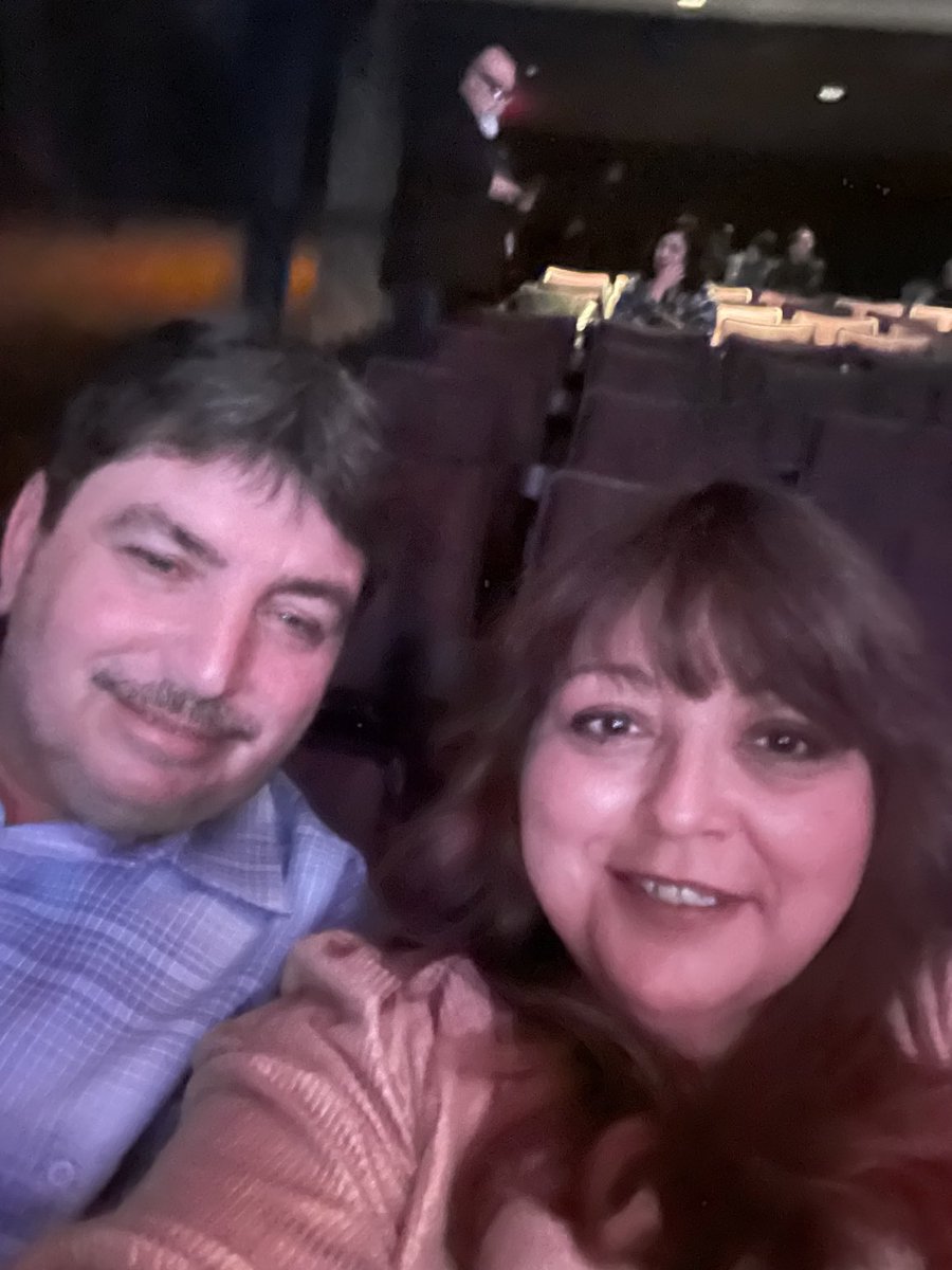 denay013's tweet photo. #crissangellive We’re here! https://t.co/A8RS47dEv8