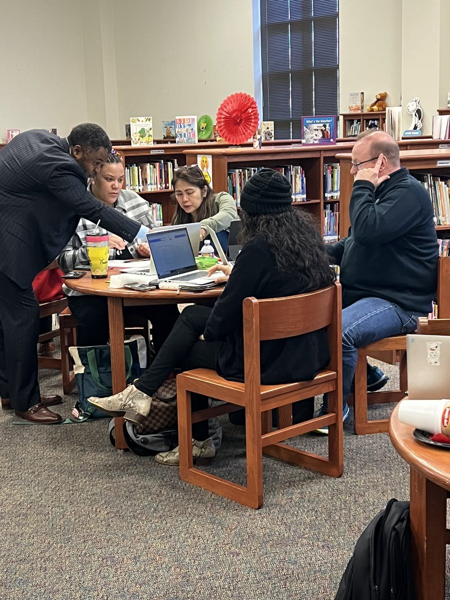 CortneyHaislip's tweet photo. It was the 4th Grade teachers turn in ESO3. Their engagement was unmatched.  🔥🔥 Thank you @MadingES for hosting us! @LEONSCOTT07 @Erwin_Garcia_ @DonelleWilliams https://t.co/Un003ZhPML