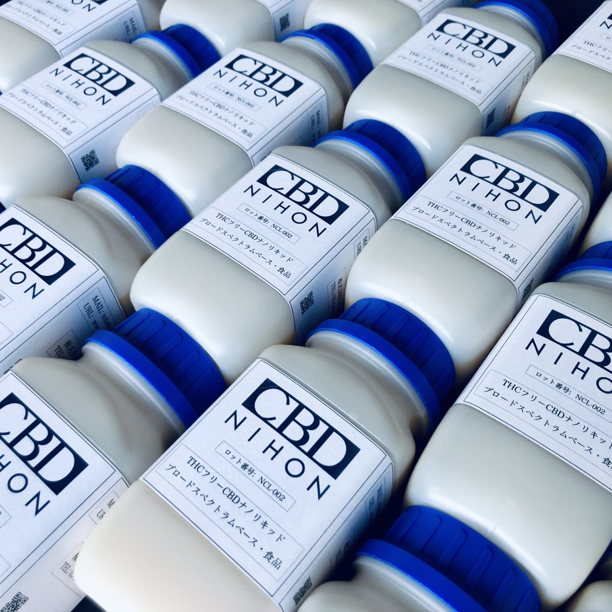 cbdnihon's tweet image. 新商品のご紹介🎉【THC100%フリーのブロードスペクトラム水溶性CBDナノ〜リキッドタイプ〜】

”アイソレート”、”ブロードスペクトラム”、”フルスペクトラム”とCBDの製造方法がある中で、「アントラージュ効果」が期待できる『ブロードスペクトラムベースの水溶性CBDナノ』の取り扱いを開始‼️

#cbd