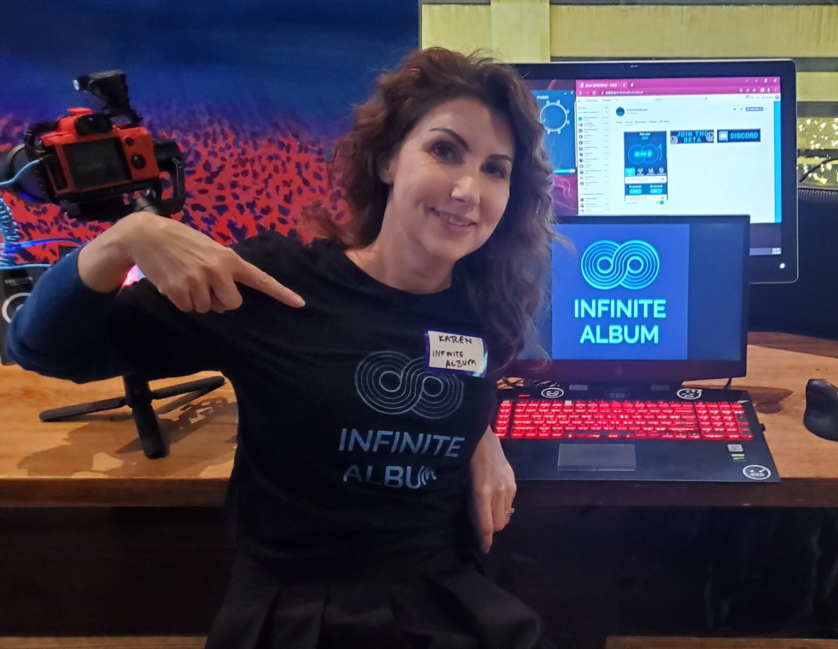 InfiniteAlbumIO's tweet photo. We are doing live demos at #AILA at #expertdojo! So many cool #AI companies here. https://t.co/IDP1X3ui5Q