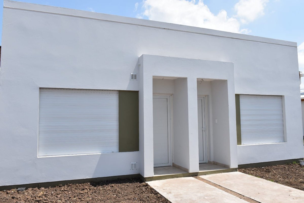 •• El sueño de 30 familias rauchenses hecho realidad.

Junto a los titulares de <a href="/MinHabitatAR/">Ministerio de Desarrollo Territorial y Hábitat</a> y <a href="/MinHabitatPBA/">Ministerio de Hábitat y Desarrollo Urbano</a> entregamos un nuevo barrio de viviendas listas para escriturar, con toda la infraestructura de servicios.