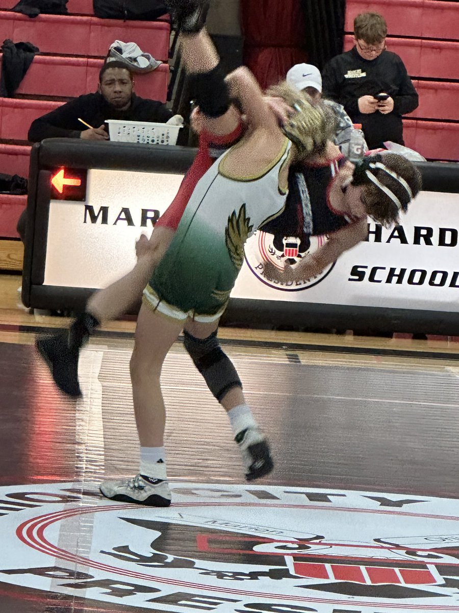 ERMSAthletics's tweet photo. All Aces for our Eagles tonight as our Wrestlers hit the road for a tri at Marion Grant! The boys defeated Olentangy Berkshire, 52-27, then beat Grant, 52-37 in the night cap! Huge wins by Michael, Landen, &amp; Nick! Our grapplers end their regular season at 10-2 in duals! 🦅🤼‍♂️💪🏻 https://t.co/X4sRZJTIpZ