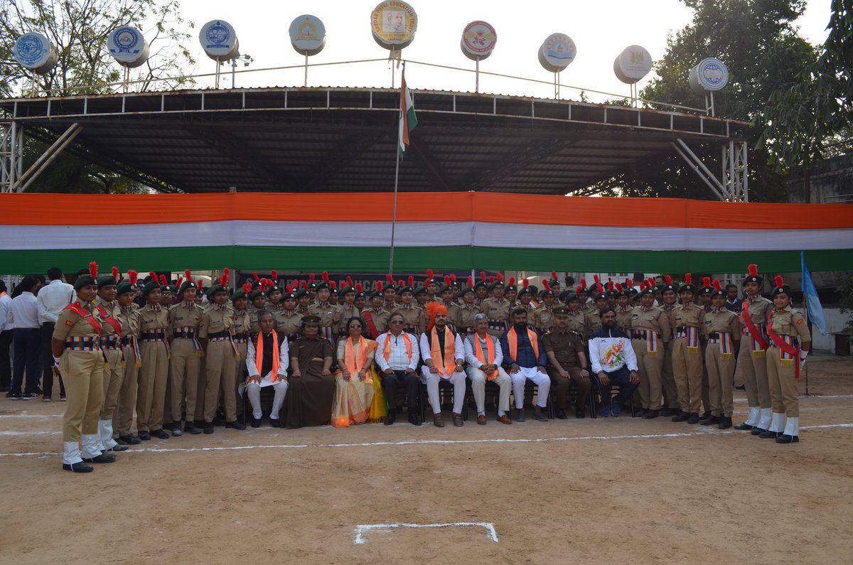 Simayad82948134's tweet photo. @ADevvrat @ArvindKapoorTYG @CMOGuj @HQ_DG_NCC @GovernorofGuj @NCC_Dte_Gujarat @NCC_Dte_Gujarat @PMOIndia @ncc4gujgirlsbn 
26 January 2023 , complete 74 Republic day 🇮🇳 celebration.Jay hind.🇮🇳 https://t.co/B0E4cNoIa5