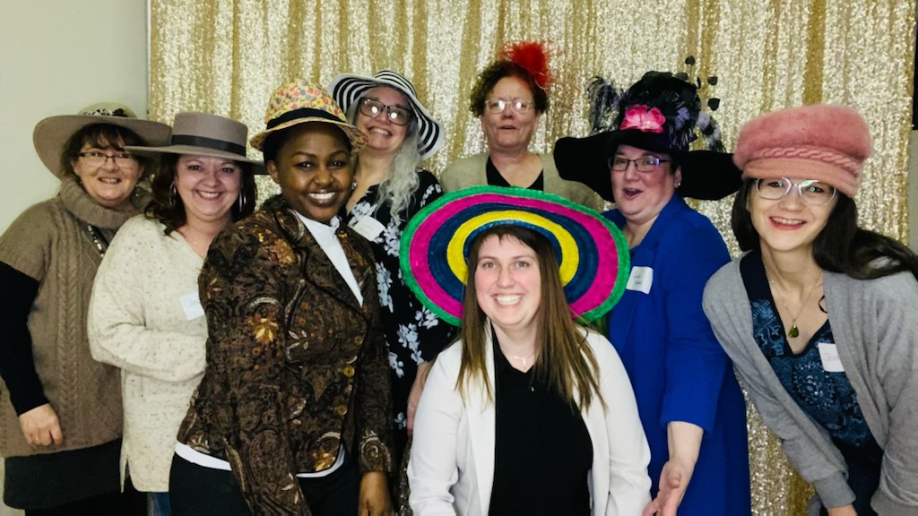 libraryinklings's tweet photo. #womeninbizhanna https://t.co/ydxeIpNhD8