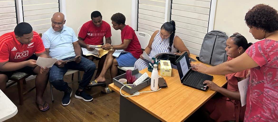 integrity_fiji's tweet photo. Meeting of the CLCT Integrity Fiji team today (27/1) They will present the #FIJI Corruption Perceptions Index on Mon Jan 31 - 5pm at Tanoa Plaza. It will be livestreamed globally. #FijiNews #CPI2022 #anticorruption #SayNoToCorruption #SayYEStoINTEGRITY https://t.co/YgKHC066Uk