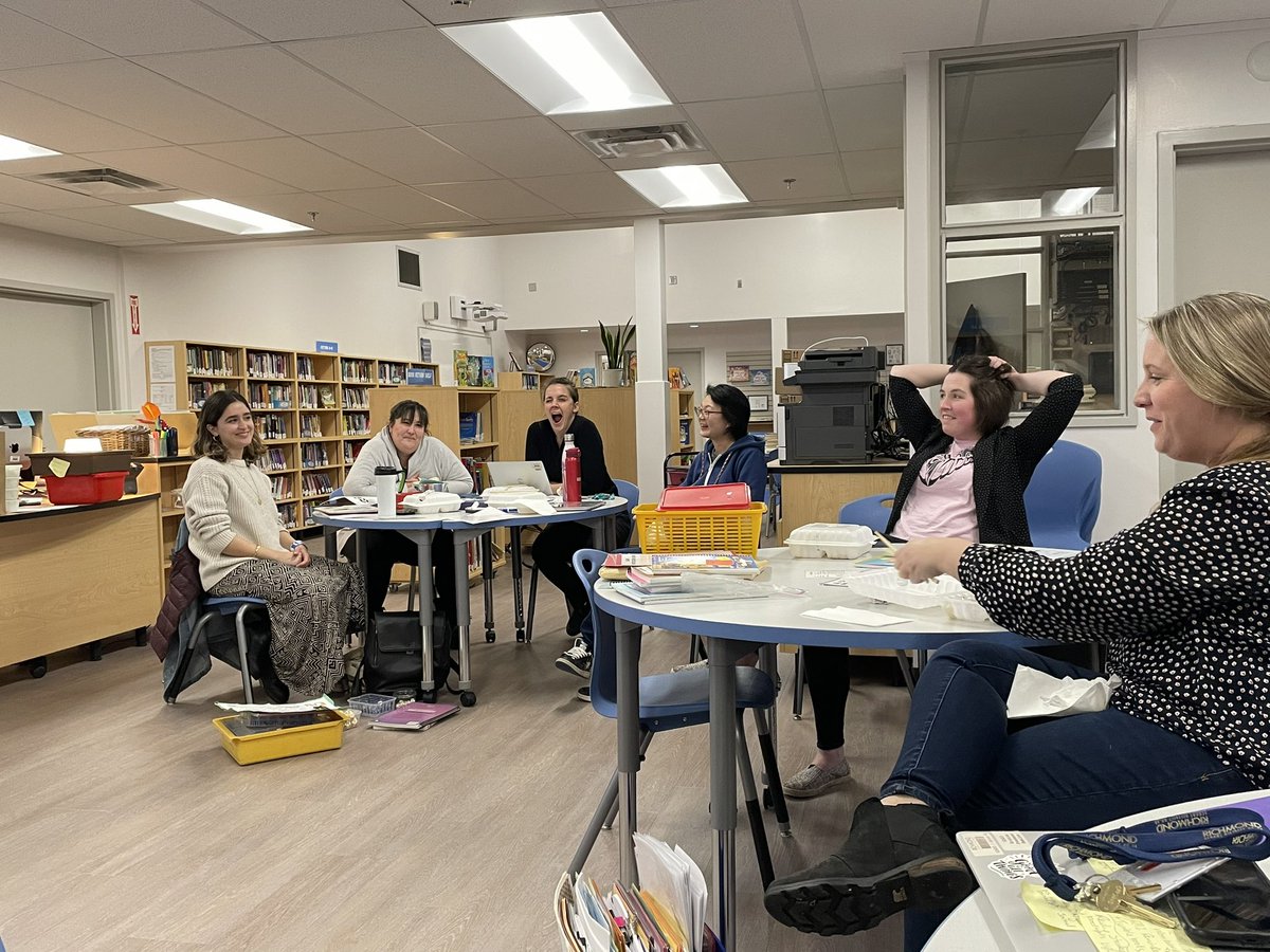 LisaSchwartz05's tweet image. Tonight @maplelanerd38 staff held a dinner meeting for their numeracy innovation grant. They shared games and activities they tried across grade levels and where they could fit into the math workshop structure #sd38learn