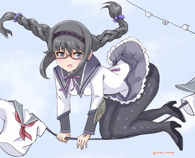 洗濯ロープにつかまってる暁美ほむら#魔法少女まどかマギカ 