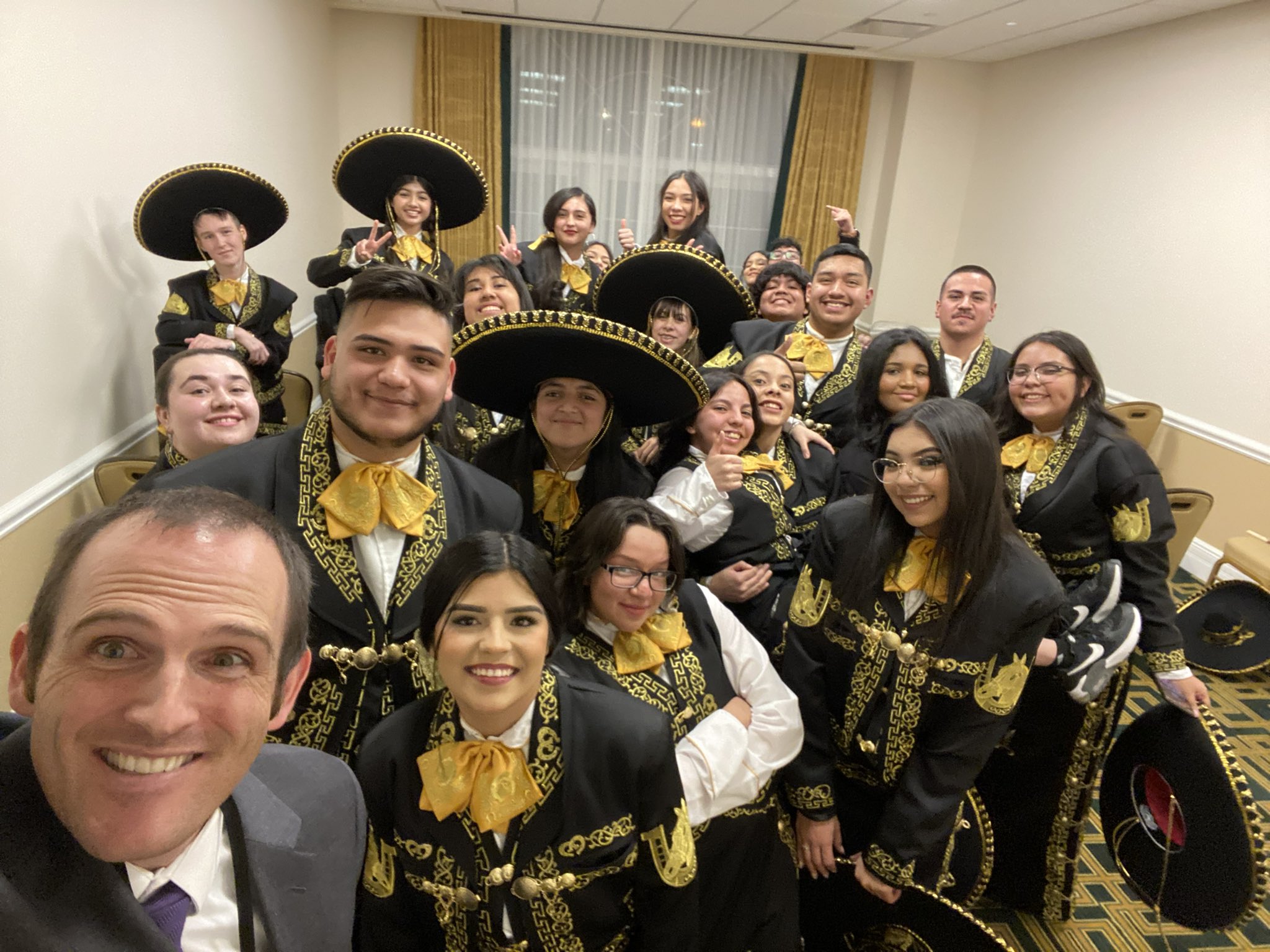 Heidi Ringer on Twitter "So incredibly proud of Skyline’s Mariachi