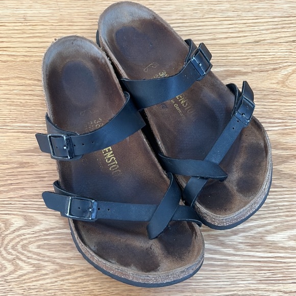 chicambassador8's tweet photo. So good I had to share! Check out all the items I'm loving on @Poshmarkapp #poshmark #fashion #style #shopmycloset #birkenstock #etage: https://t.co/LI9QRmMIAY https://t.co/4vc0Y10nmq