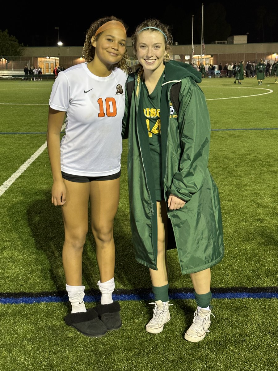 When we play on the same club team, this girl gives me lots of joy. Not as much joy when we face each other in hs. We got 2 out of 3 games last year &amp; they got 2 out of 3 this year, but every game with Jaiden makes me a better player. USC got a great one! #offensevsdefense
